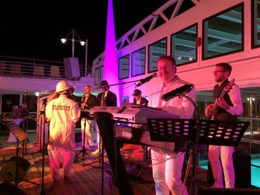 mi schürens heaven club at its best